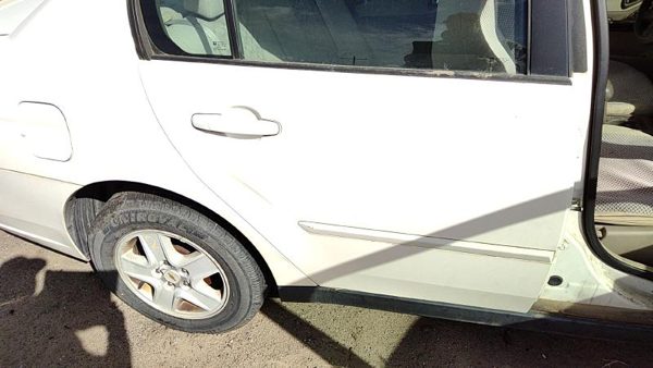 2005 Chevrolet Malibu Rear Door RH White 40U — photo 2