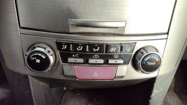 10-14 Legacy Outback Temperature Control Module In Dash Heater Ac Head Unit — photo 4