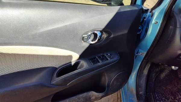 15-19 Versa Note Driver Left Front Door Trim Panel With Master Switch Charcoal G — photo 5