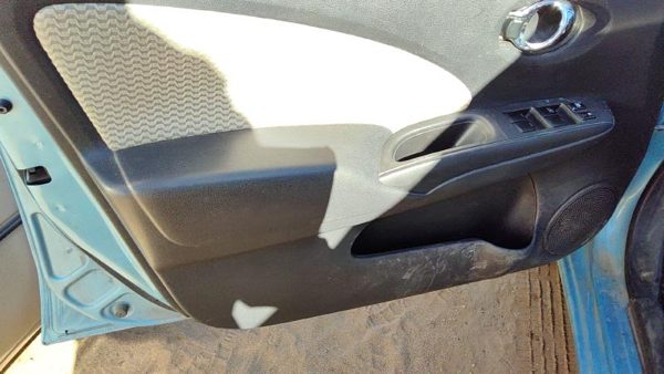 15-19 Versa Note Driver Left Front Door Trim Panel With Master Switch Charcoal G — photo 7