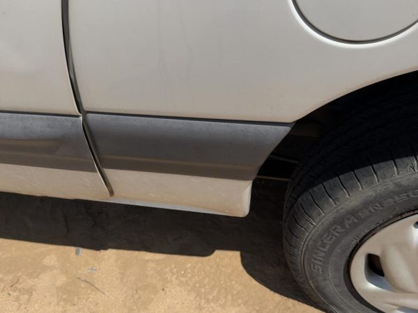 1999 Chrysler Town & Country Driver Left Rear Moulding On Quarter Panel Oem — photo 3