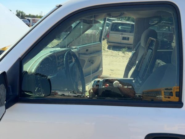 1999-2007 Chevy Silverado 2500 Driver Left Front Side Window Door Glass Oem — photo 1