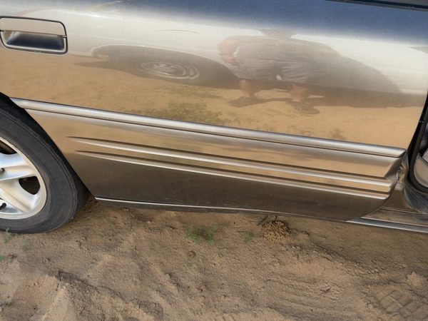 1999 Pontiac Bonneville Passenger Right Rear Moulding From Door Oem Back Gold — photo 1