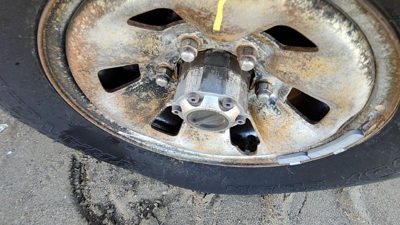 1995-1997 Nissan Hardbody Manual Lockout Hub Assembly Oem Locking Hub