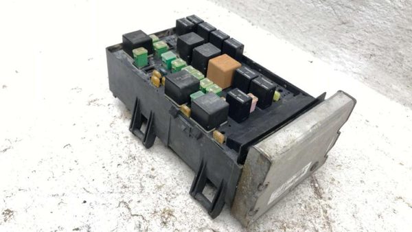 2003 Dodge Caravan Bcm Body Control Module Computer Oem 4748078Ae 4727079Ac — photo 1