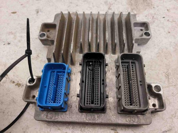 2012-2016 Chevy Cruze Electronic Control Module Computer Ecm Ecu 1.4L 12692200 — photo 2