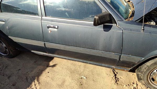 1986 Toyota Camry Front Door RH Gray — photo 1