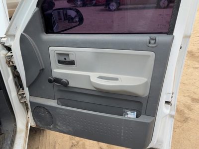 2005-2007 Dodge Dakota Passenger Right Front Door Trim Panel Gray P9D5