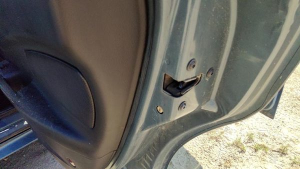 2006-08 Pontiac Grand Prix Passenger Right Rear Door Latch With Rods/Cables Back — photo 2