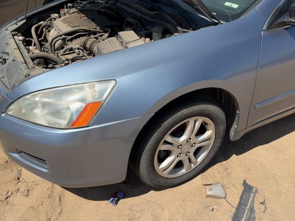 2003-2007 Honda Accord Driver Left Front Fender Oem Sedan Cool Blue B542M — photo 1