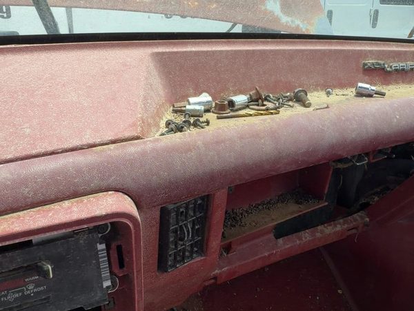 1987-1991 Ford F150 Passenger Dash Trim Bezel Oem Red E7Tz1504320B — photo 4