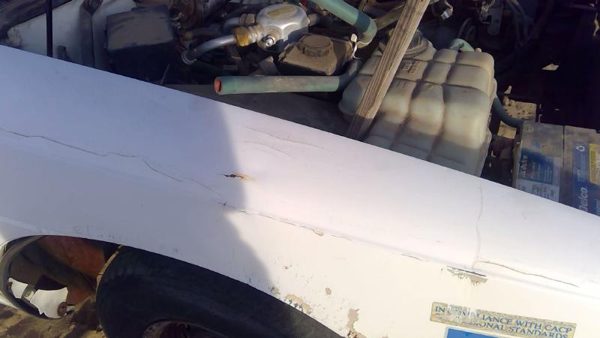 1994 Chevrolet Caprice Fender RH Chevy White Big Dent — photo 6