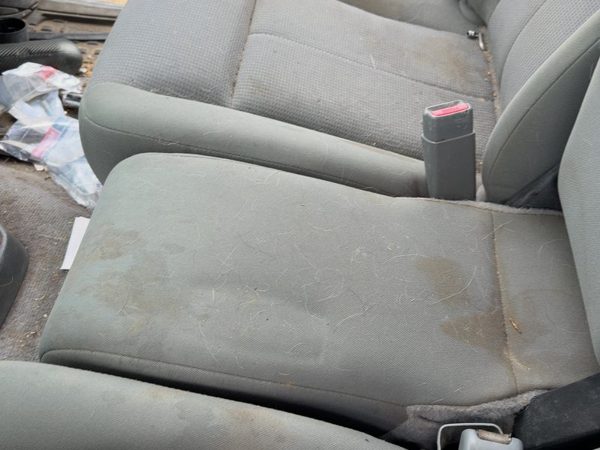 05-07 Dodge Dakota Center Console Jumper Seat Oem Arm Rest Fold Down Gray P9D5 — photo 2