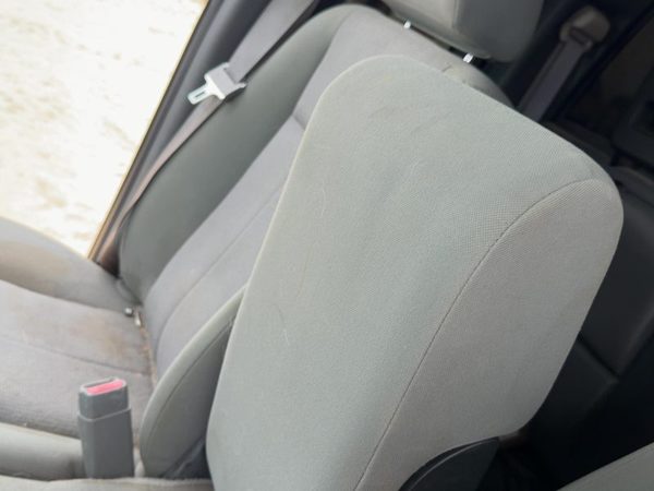 05-07 Dodge Dakota Center Console Jumper Seat Oem Arm Rest Fold Down Gray P9D5 — photo 4