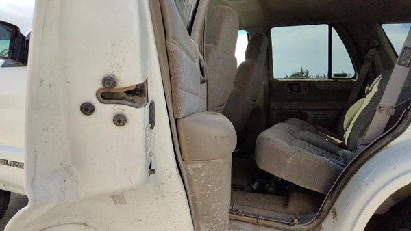 1995-2005 S10 Blazer Driver Left Rear Door Latch With Rods/Cables Oem Back — photo 2