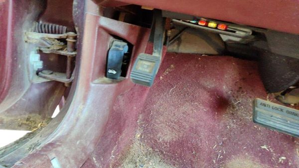 1997-1999 Buick Lesabre Driver Left Lower Kick Trim Panel Oem Red — photo 2