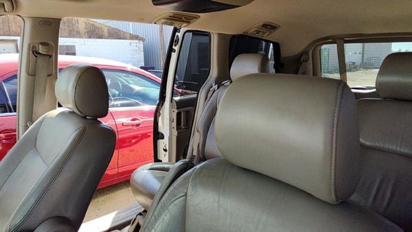2004-2008 Toyota Sienna Pair Of Front Headrests Oem Left Right Set Seat — photo 1