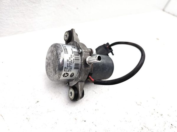 2015-2017 Chrysler 200 Electric Brake Booster Vacuum Pump Oem 3.6L 4581672Ac — photo 1