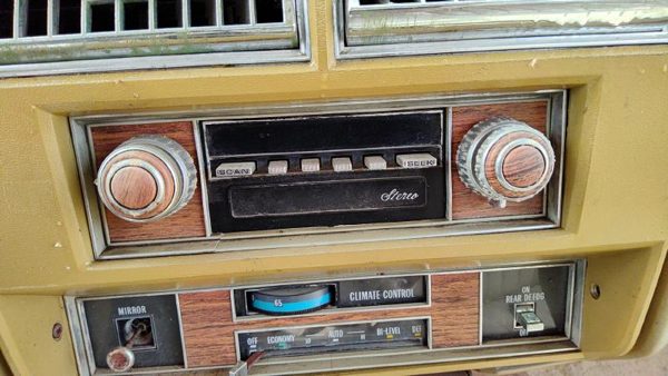 1980 Cadillac Deville Stock Radio Oem Factory Stereo Cd Player 00996787 — photo 1