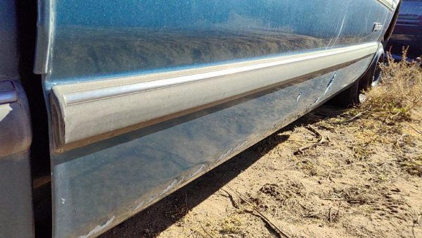 1989 Oldsmobile Cutlass Supreme Front Door Moulding RH — photo 5