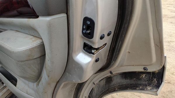 2003 Lincoln Aviator Passenger Right Rear Door Latch With Rods/Cables Oem Back — photo 2