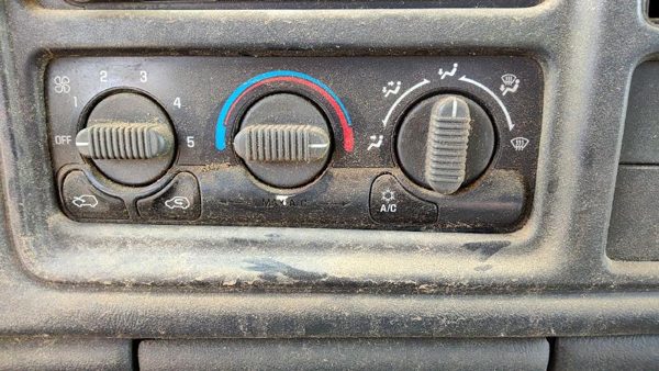 99-01 Gmc Sierra 2500 Temperature Control Module In Dash Heater Ac Head Unit Oem — photo 1