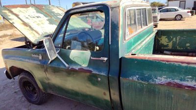 1976 GMC Jimmy Front Door LH Green 00373302