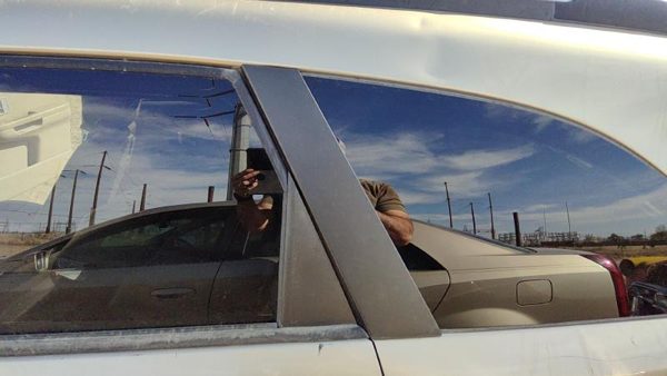 07-09 Suzuki Grand Vitara Xl-7 Driver Left Rear Moulding On Quarter Panel Gold — photo 3
