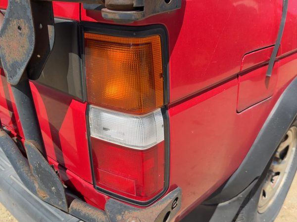 1990-1995 Nissan Pathfinder Passenger Right Outer Tail Light Brake Lamp Rear OEM — photo 1