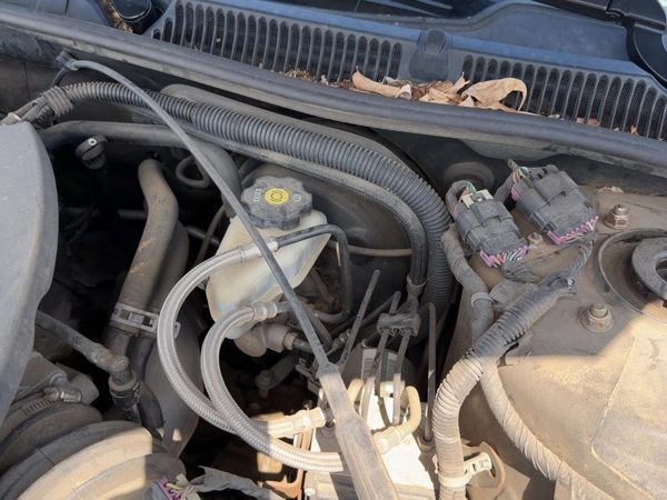09-11 Chevy Impala Power Brake Booster With Master Cylinder Pair Set Oem 3.9L — photo 4
