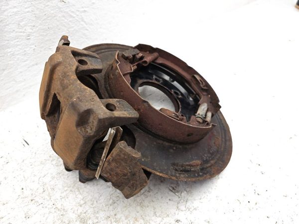 03-05 Liberty Passenger Right Rear Brake Caliper With Mount Bracket Oem Back — photo 2