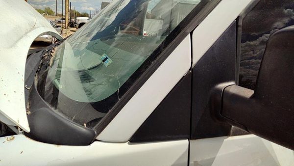2012 Chevy Express Van Driver Left Moulding From Fender Oem Trim Strip White 50U — photo 2