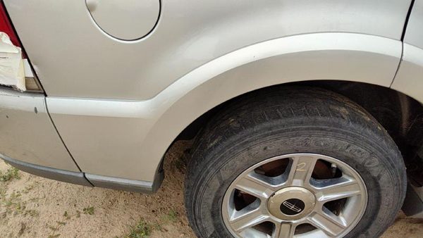 03-05 Lincoln Aviator Passenger Right Rear Wheel Moulding Flare Oem Silver Jp — photo 3