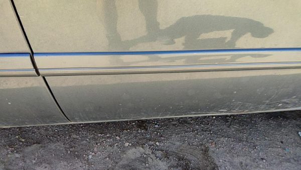 05-07 Caravan Passenger Right Front Moulding From Door Trim Strip Magnesium Ppk — photo 2