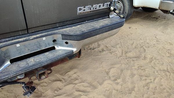 1992-1999 Chevy Suburban Chrome Rear Bumper With Mount Brackets Oem 999863 — photo 4
