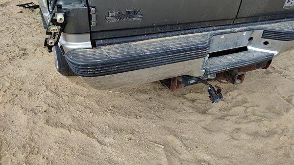 1992-1999 Chevy Suburban Chrome Rear Bumper With Mount Brackets Oem 999863 — photo 2