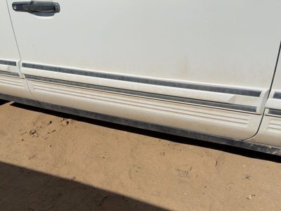 90-94 Town Car Passenger Right Front Moulding From Door Oem Trim Strip White Wt