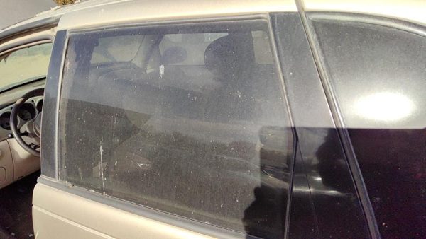 2001-2010 Chrysler Pt Cruiser Driver Left Rear Side Window Door Glass Oem Back — photo 1
