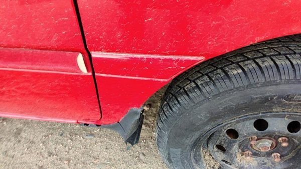 94-97 Ford Aspire Passenger Right Moulding From Fender Oem Trim Strip Red — photo 3