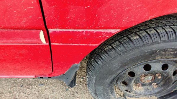 94-97 Ford Aspire Passenger Right Moulding From Fender Oem Trim Strip Red — photo 2