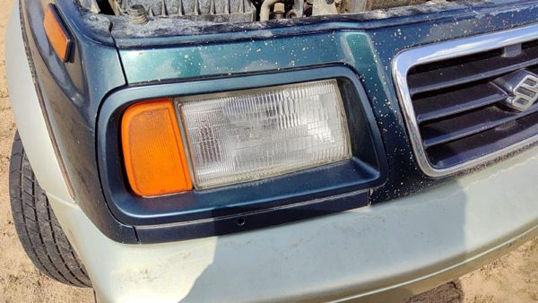 96-97 Suzuki Sidekick Passenger Right Headlight Trim Surround Panel Green Sort — photo 3