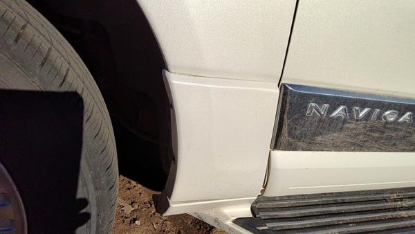 07-17 Navigator Driver Left Moulding From Fender Trim Strip Pv White Chocolate — photo 5