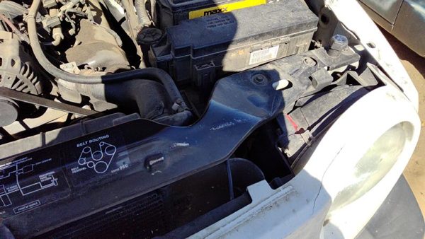 2005 Jeep Liberty Radiator Support — photo 6