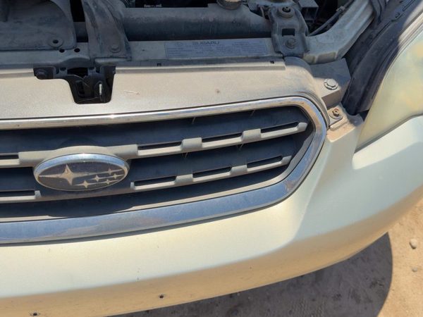 2005-2007 Subaru Legacy Outback Front Grille Assembly Oem 91121Ag07A — photo 3