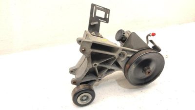 2006 Chevy Silverado 1500 Complete Power Steering Pump With Mount Bracket 5.3l