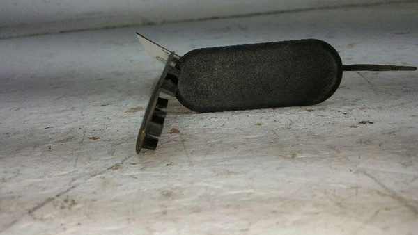 2002 Vw Jetta Pair Washer Nozzle Access Cover — photo 2