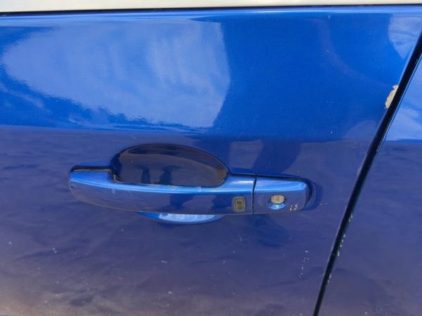 07-12 Sentra Driver Left Front Outside Door Handle Conventional Ignition Blue B1 — photo 2