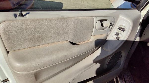 04-07 Caravan Driver Left Front Door Trim Panel With Master Switch Khaki J1 — photo 3