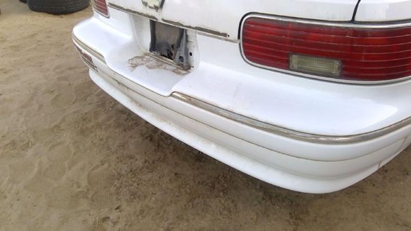 1991-1996 Chevy Caprice Rear Bumper Cover Assembly Oem Back White — photo 4