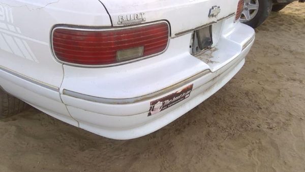 1991-1996 Chevy Caprice Rear Bumper Cover Assembly Oem Back White — photo 8
